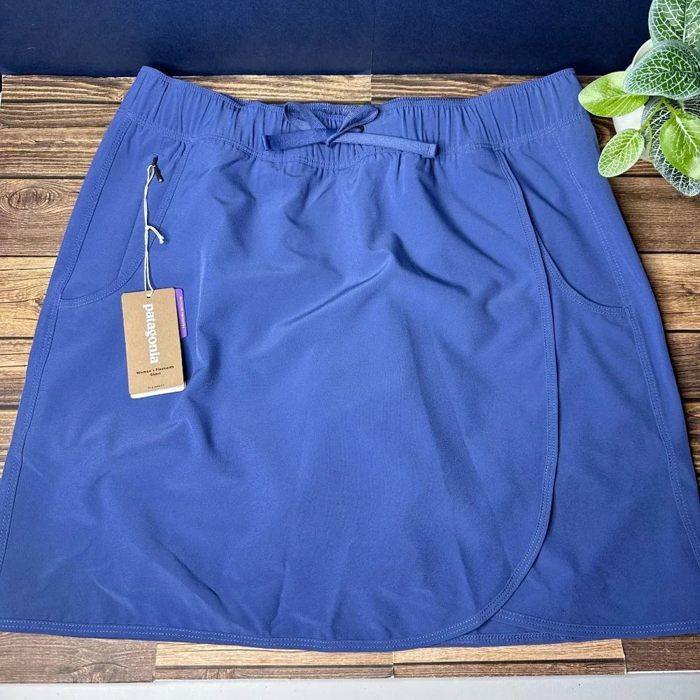 Patagonia Women's Fleetwith Skort NWT Size Small (Current Blue)